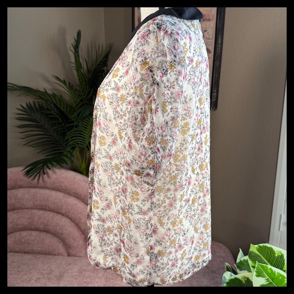 Floral Blouse Black Collar Sheer Pink Yellow Flowers Cute Top Size Small - Picture 9 of 12
